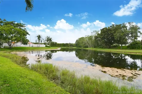 526 Bridgeton Road Weston FL 33326
