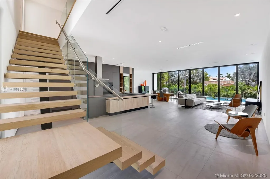 272 Palm Avenue Miami Beach FL 33139