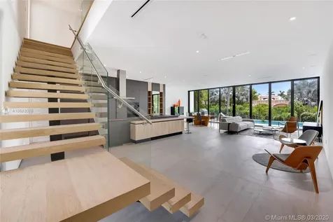 272 Palm Avenue Miami Beach FL 33139