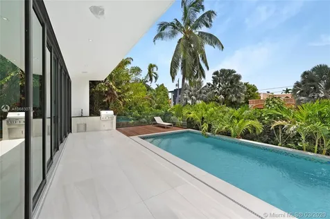 272 Palm Avenue Miami Beach FL 33139