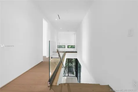 272 Palm Avenue Miami Beach FL 33139