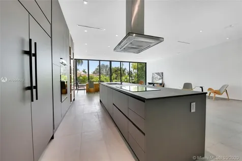 272 Palm Avenue Miami Beach FL 33139