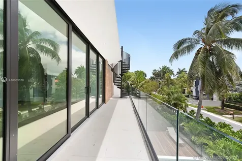 272 Palm Avenue Miami Beach FL 33139