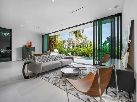 272 Palm Avenue Miami Beach FL 33139