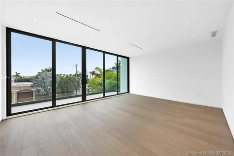 272 Palm Avenue Miami Beach FL 33139