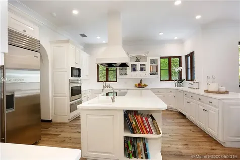 760 Harbor Drive Key Biscayne FL 33149