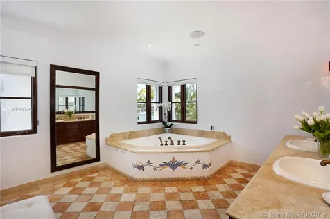 760 Harbor Drive Key Biscayne FL 33149
