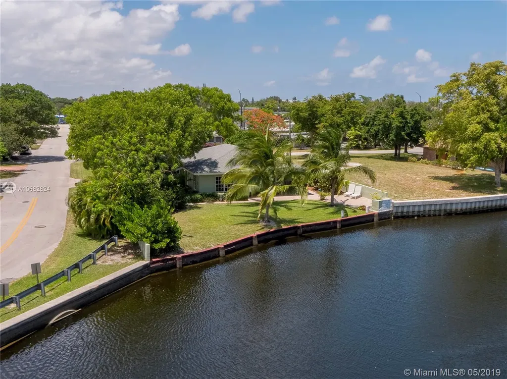 3012 NE 14th Avenue Oakland Park FL 33334