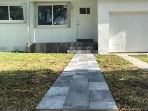 6340 NW 37th Terrace Virginia Gardens FL 33166