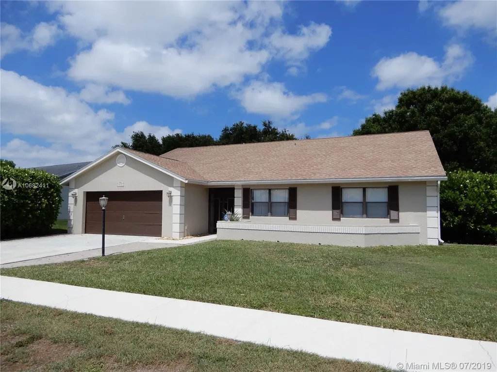 8642 White Egret Way Lake Worth FL 33467