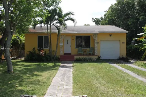 10880 NE 2nd Place Miami FL 33161