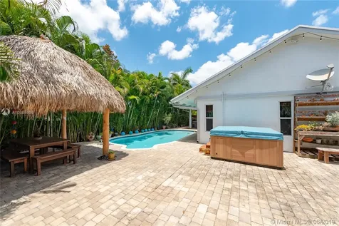 5841 SW 117th Avenue Cooper City FL 33330