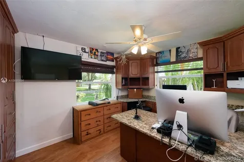 5841 SW 117th Avenue Cooper City FL 33330