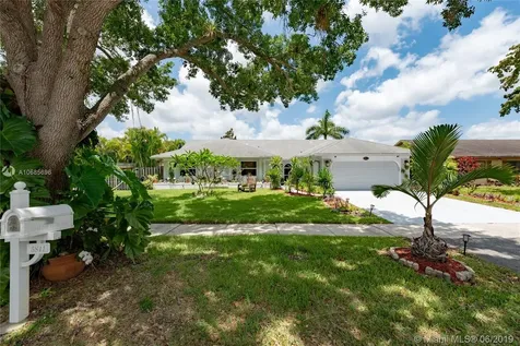 5841 SW 117th Avenue Cooper City FL 33330