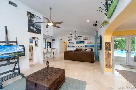 5841 SW 117th Avenue Cooper City FL 33330