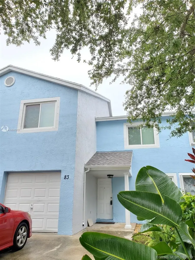 83 Fairway Lane Royal Palm Beach FL 33411
