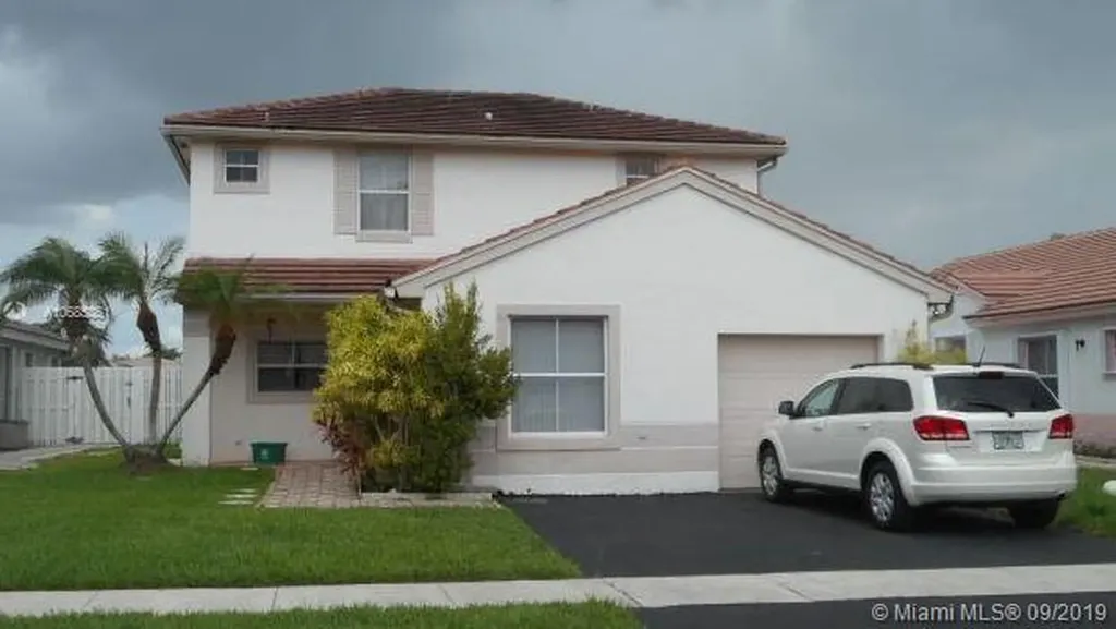 1975 NW 193rd Avenue Pembroke Pines FL 33029