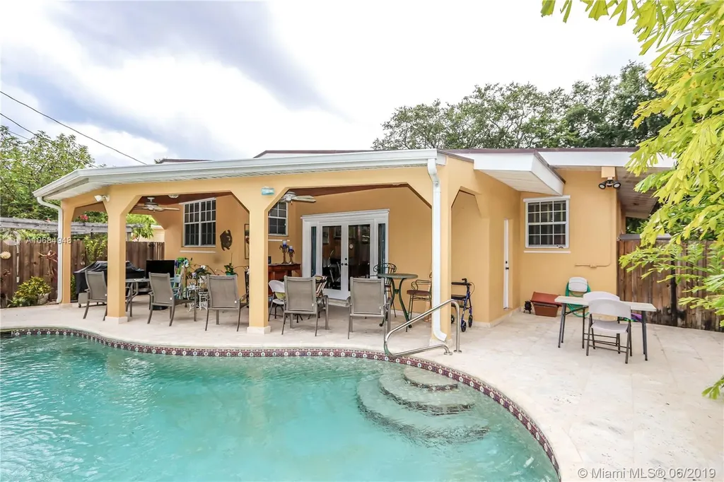 58 Bentley Drive Miami Springs FL 33166