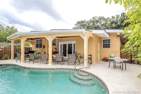 58 Bentley Drive Miami Springs FL 33166