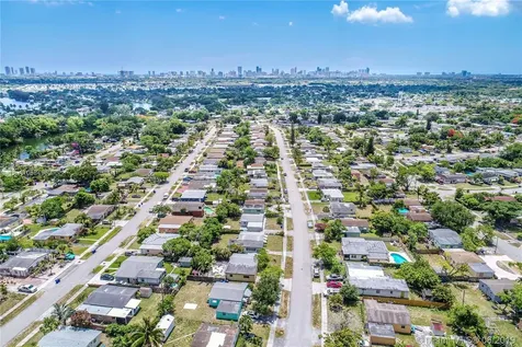 4401 SW 33rd Drive West Park FL 33023