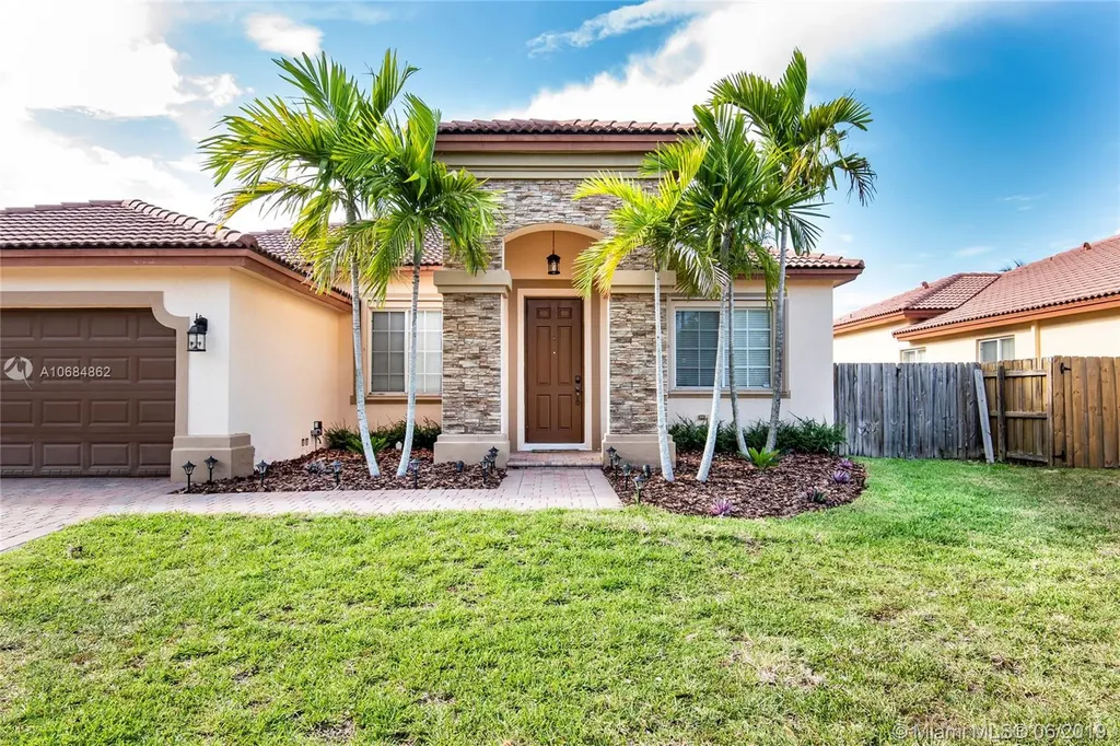 9467 SW 221st Lane Cutler Bay FL 33190