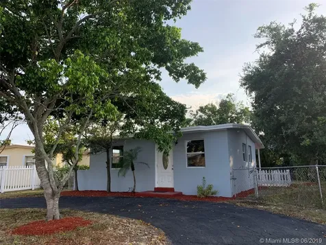 3770 SW 46th Avenue West Park FL 33023