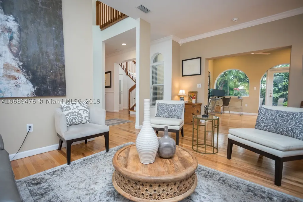 9825 SW 77th Place Miami FL 33156
