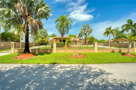 95 SW 124th Avenue Miami FL 33184