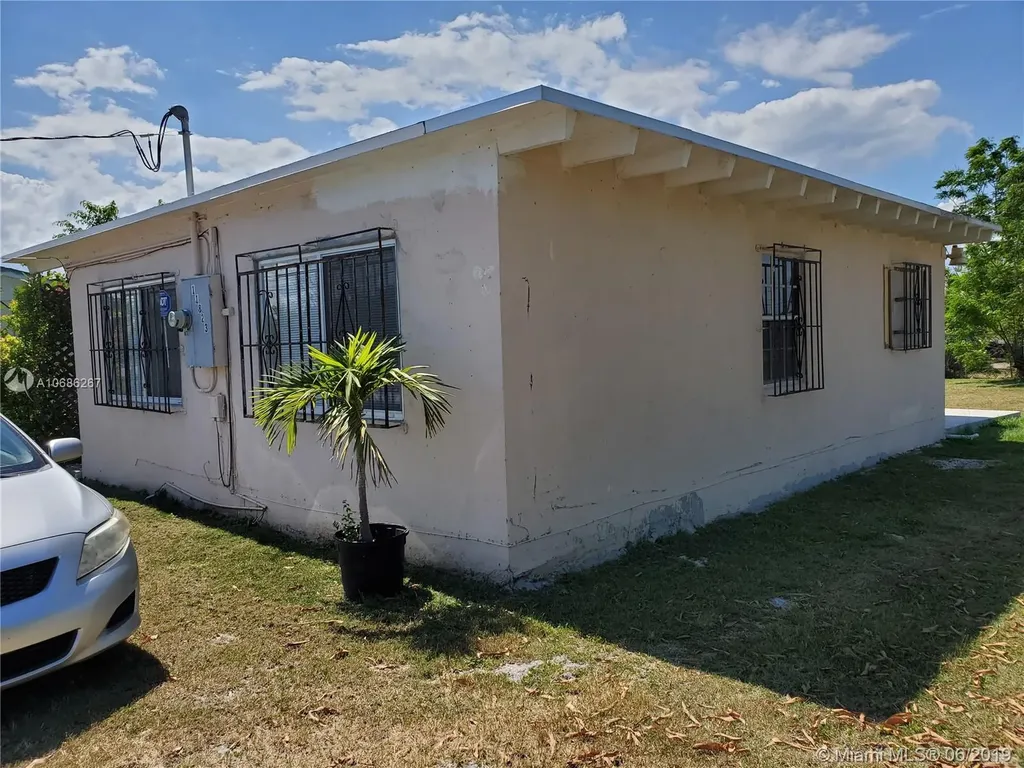 11823 SW 213th Street Miami FL 33177
