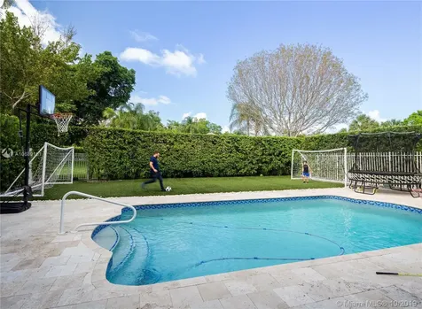 1573 Presidential Way Miami FL 33179