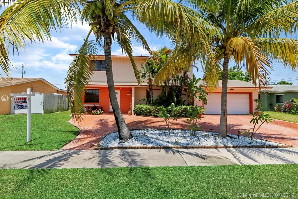 16222 SW 99th Place Miami FL 33157
