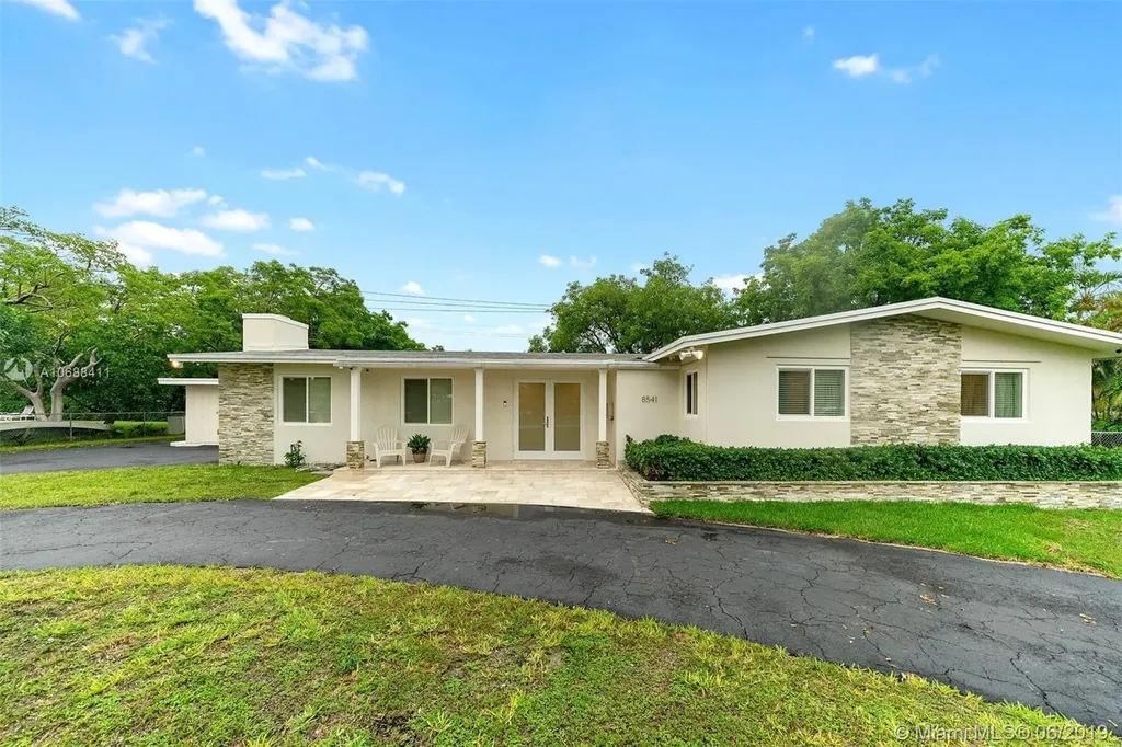 8541 SW 142nd Street Palmetto Bay FL 33158