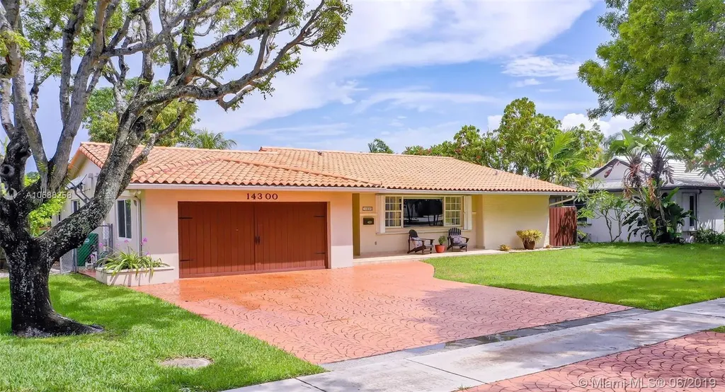 14300 Leaning Pine Drive Miami Lakes FL 33014