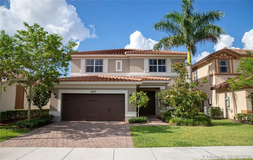 10170 Lake Vista Court Parkland FL 33076