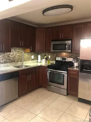 11525 SW 43rd Lane Miami FL 33165