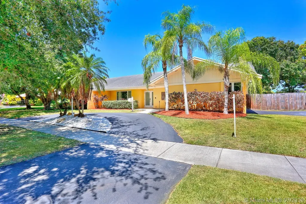 16107 SW 82nd Avenue Palmetto Bay FL 33157