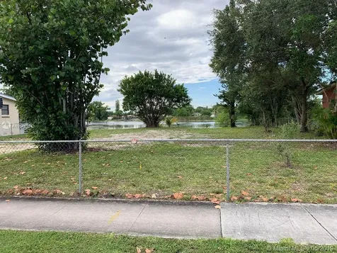 2811 NW 175th Street Miami Gardens FL 33056