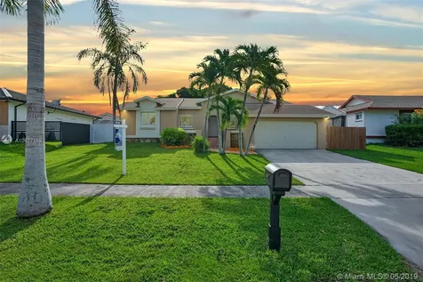 20301 SW 80th Avenue Cutler Bay FL 33189