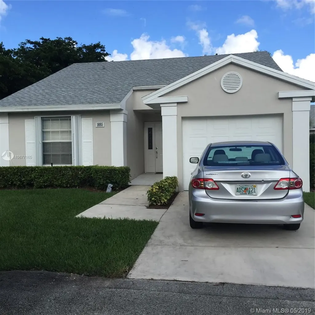 1895 SE 6th Court Homestead FL 33033