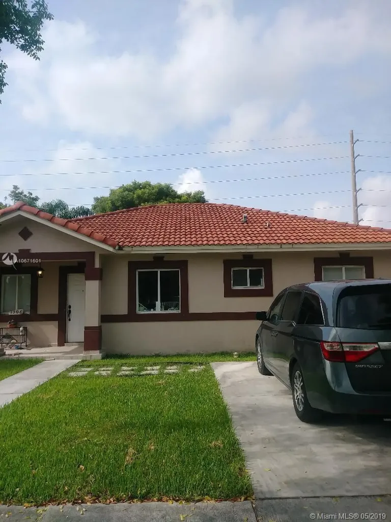 1308 SE 7th Court Homestead FL 33033
