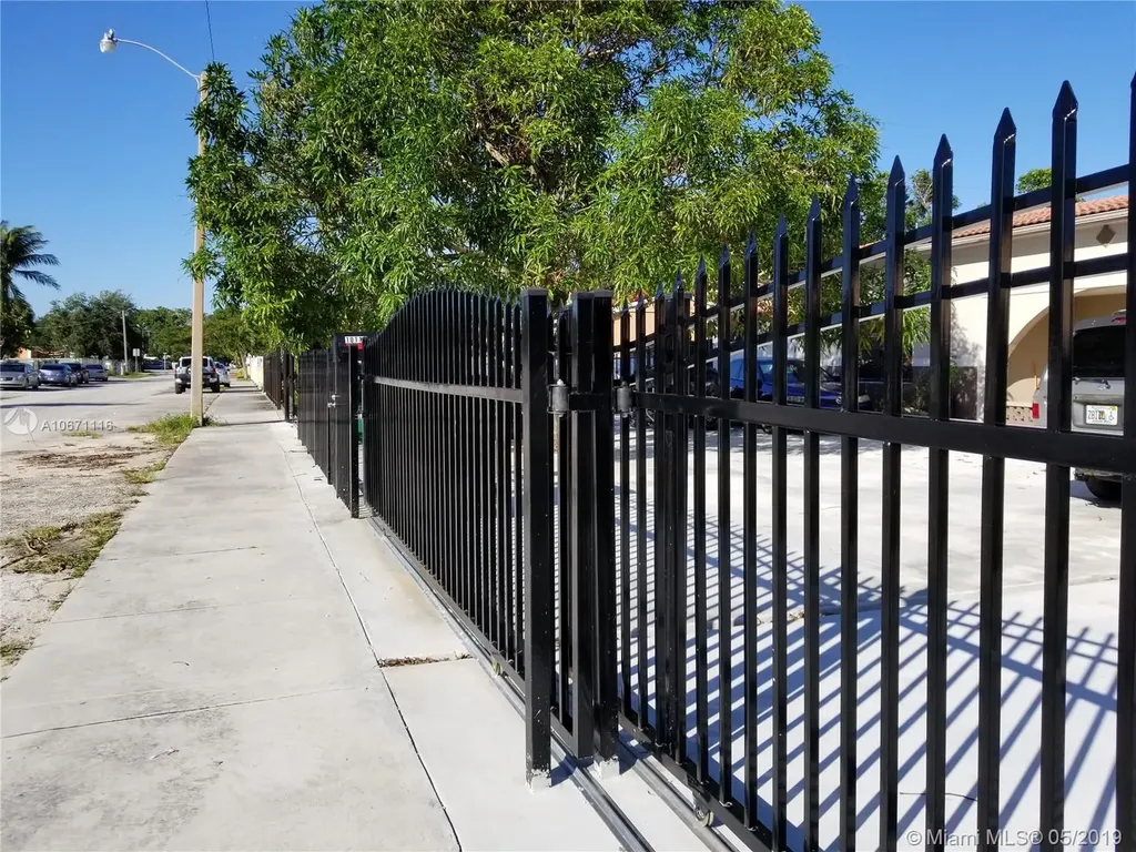 10117 NW 26th Avenue Miami FL 33147