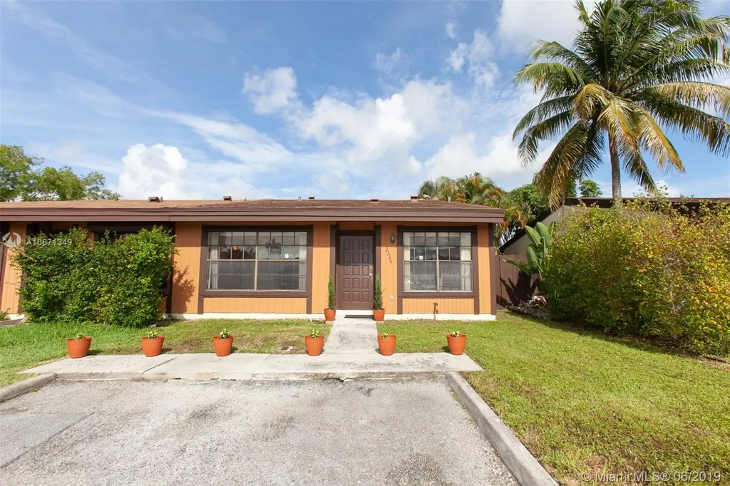 2330 Pecan Court Pembroke Pines FL 33026