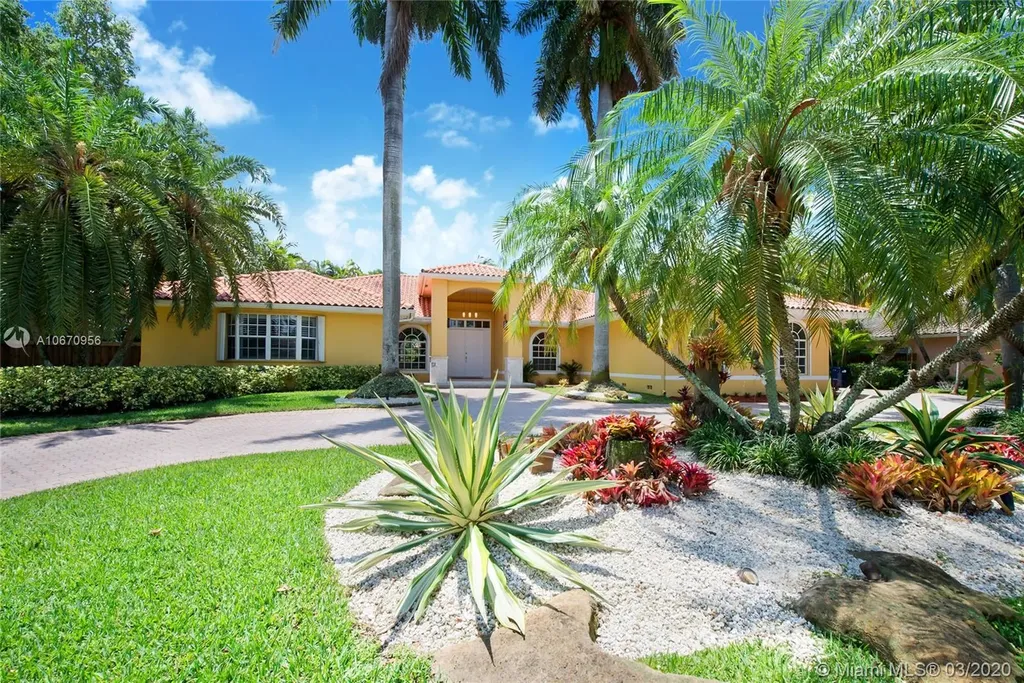 8248 SW 84th Terrace Miami FL 33143