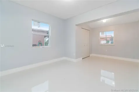 657 W 36th Street Hialeah FL 33012
