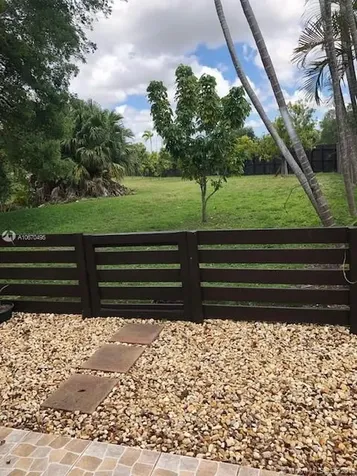 6950 SW 110th Place Miami FL 33173