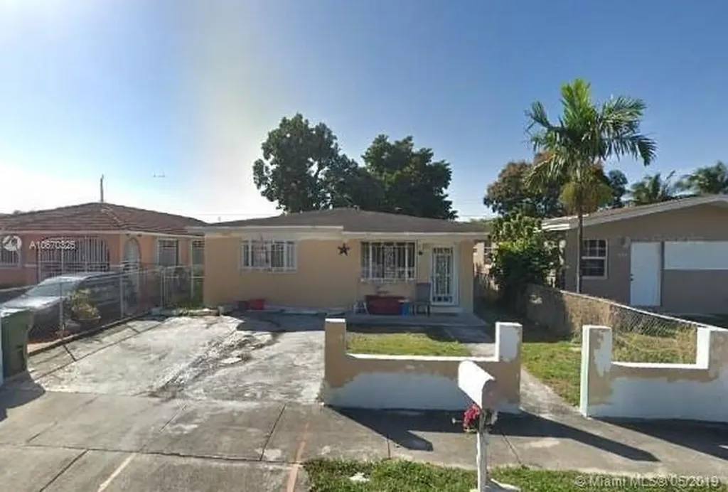 528 W 16th Street Hialeah FL 33010