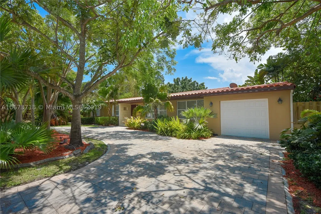 6100 SW 63rd Avenue South Miami FL 33143