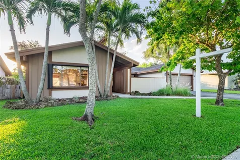 10255 SW 131st Court Miami FL 33186