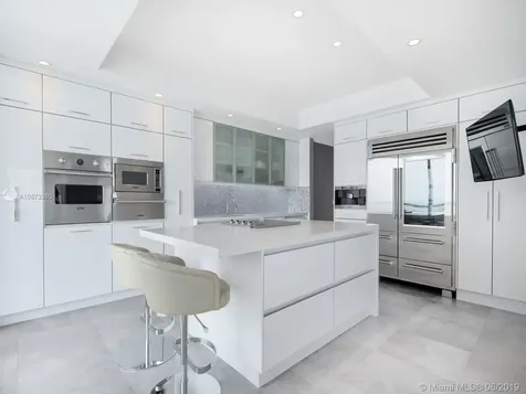 1425 Brickell Avenue Miami FL 33131