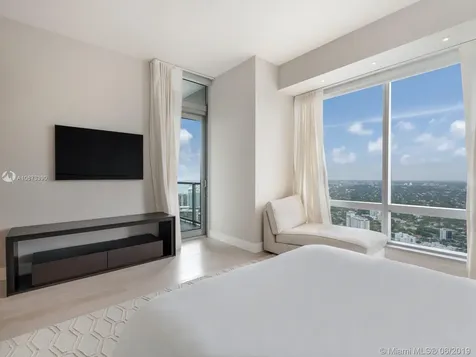 1425 Brickell Avenue Miami FL 33131